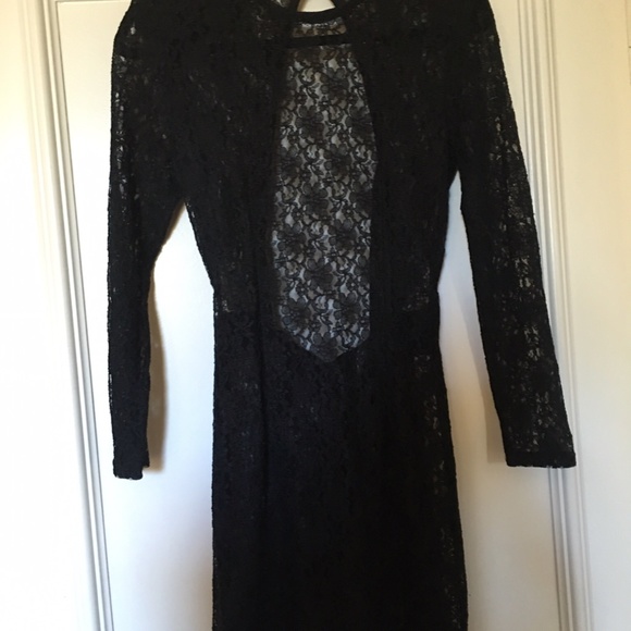 Black lace dress - Picture 2 of 3
